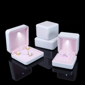 Rubber painting LED jewelry box white pink