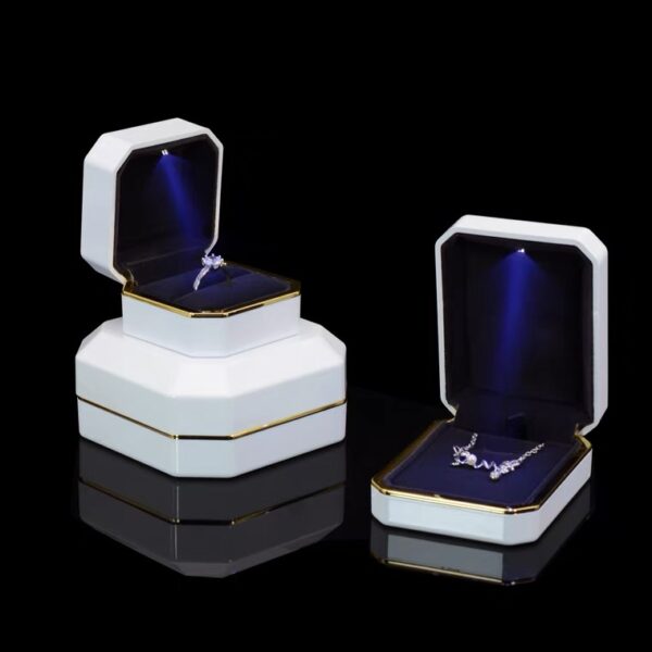 Octagonal rubber painting LED jewelry box white black